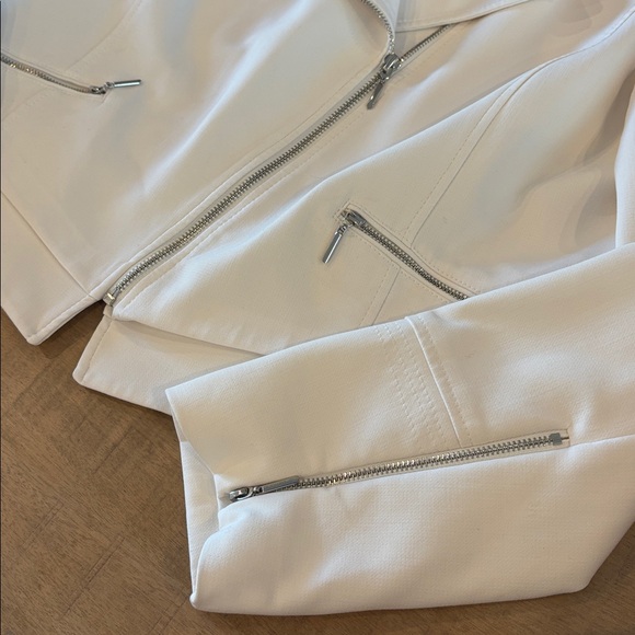 White House Black Market White Cropped Moto Jacket Size 16 - Picture 3 of 7